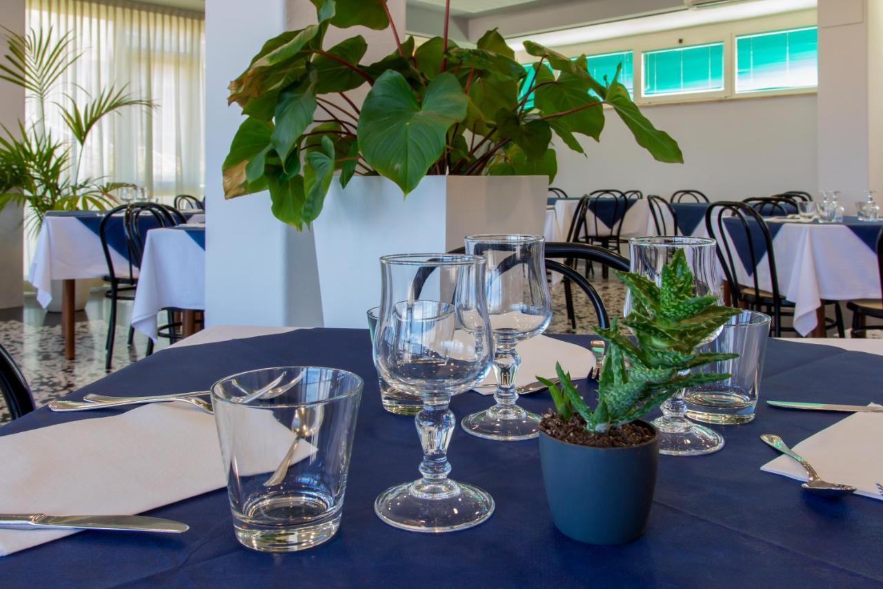 Hotel President'S Pesaro Exteriér fotografie