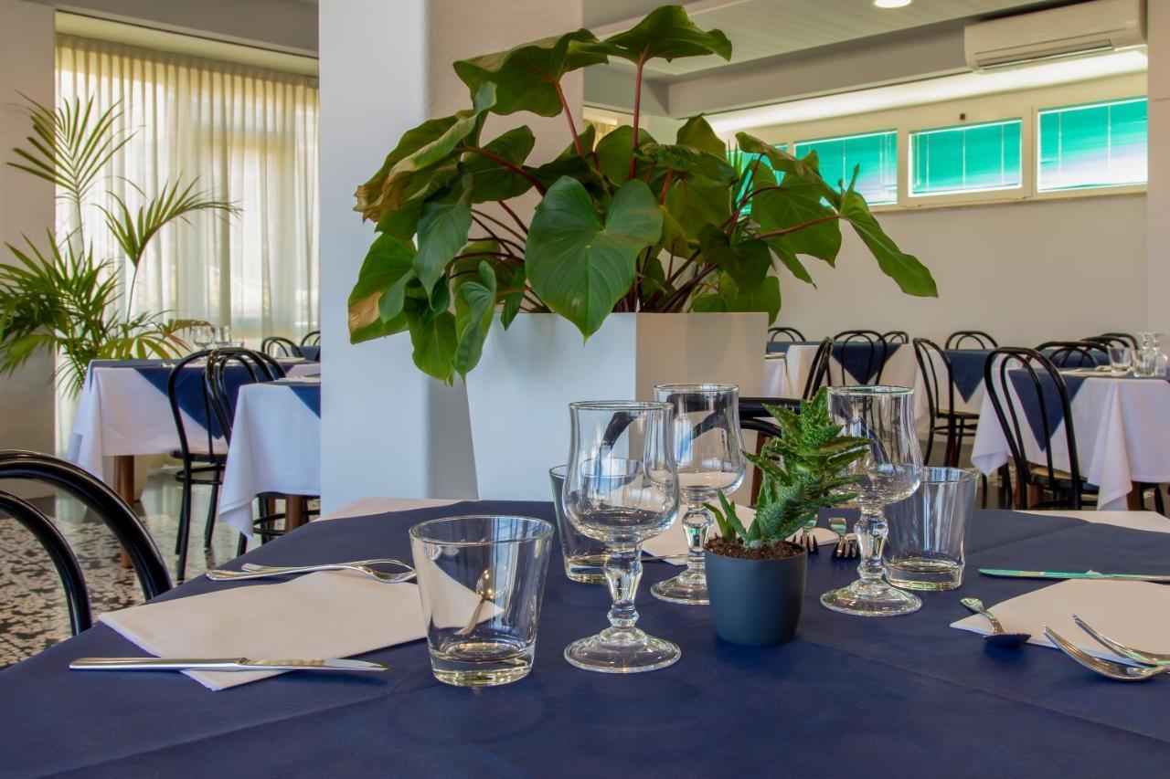 Hotel President'S Pesaro Exteriér fotografie